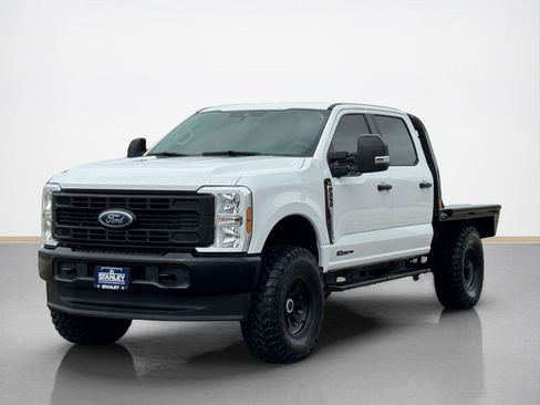 Used 2025 Ford F250 XL image 3