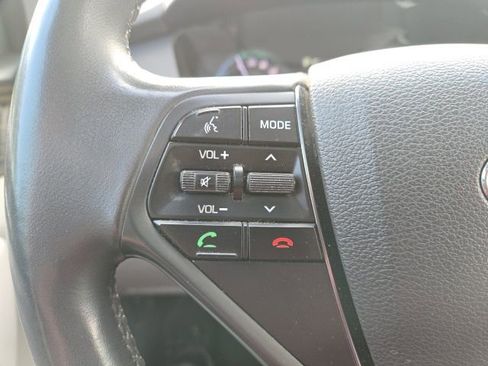 Used 2016 Hyundai Sonata Limited w/ Option Group 02 FWD image 5
