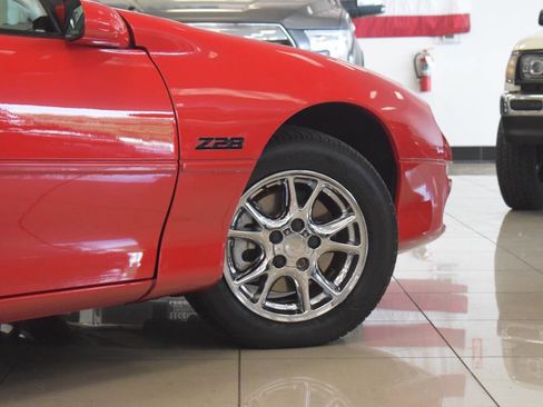 Used 2002 Chevrolet Camaro Z28 RWD image 37