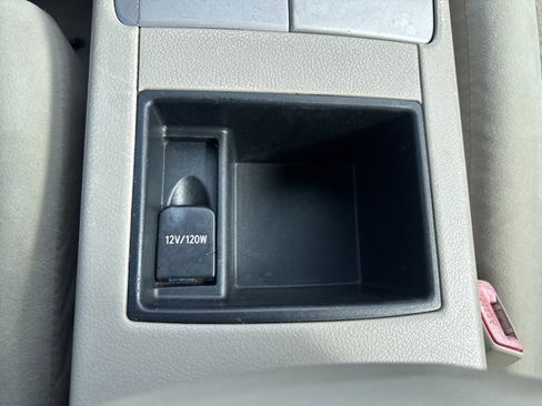 Used 2009 Toyota Camry LE image 26