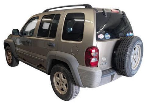 Used 2007 Jeep Liberty Sport AWD/4WD image 3