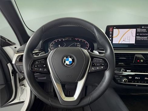Used 2023 BMW 540i w/ Premium Package image 23