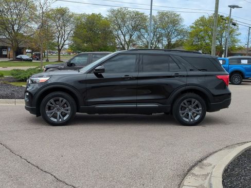 Used 2024 Ford Explorer XLT w/ Equipment Group 202A AWD/4WD image 5