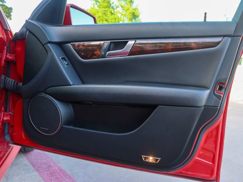 Used 2014 Mercedes-Benz C 250 Sedan image 10