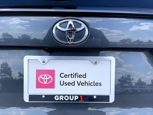 Used 2025 Toyota RAV4 LE FWD image 10