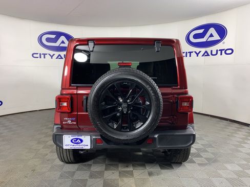 Used 2021 Jeep Wrangler Unlimited Sahara image 4