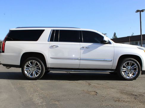 Used 2017 Cadillac Escalade ESV Premium Luxury w/ LPO, Radiant Package image 54