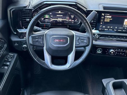 Used 2024 GMC Sierra 1500 SLT AWD/4WD image 16