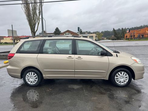 Used 2005 Toyota Sienna CE FWD image 8