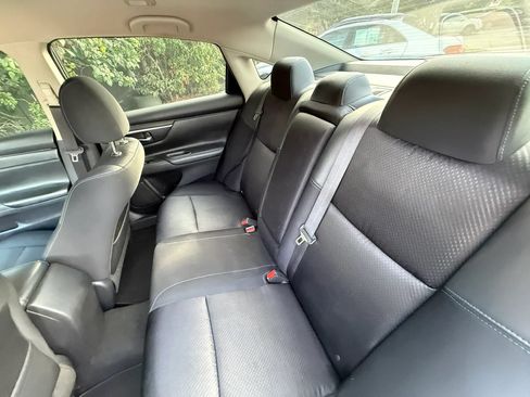 Used 2017 Nissan Altima 2.5 SR w/ Midnight Edition Package FWD image 42