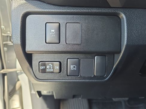 Used 2022 Toyota Tacoma TRD Sport image 18