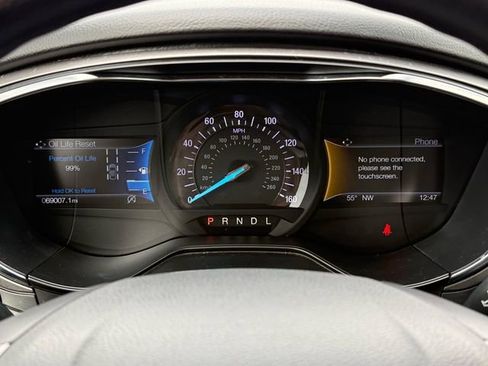 Used 2020 Ford Fusion SE FWD image 19