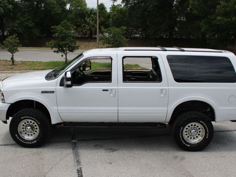 Used 2005 Ford Excursion Eddie Bauer AWD/4WD image 20