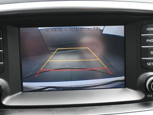 Used 2020 Kia Sorento LX image 30