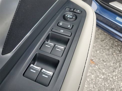 Certified 2025 Acura RDX SH-AWD image 20