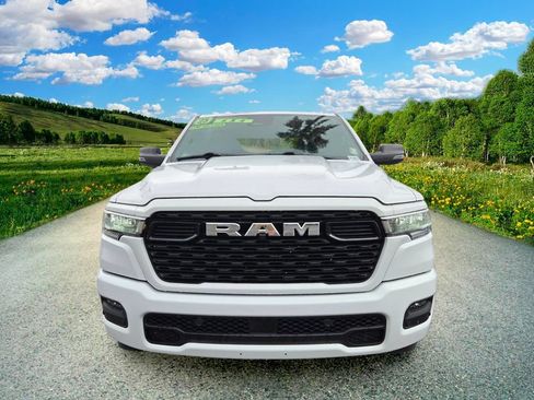 Used 2025 RAM 1500 Big Horn AWD/4WD image 8