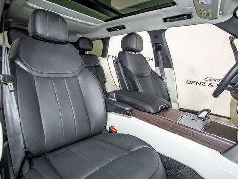 Used 2024 Land Rover Range Rover SE AWD/4WD image 16
