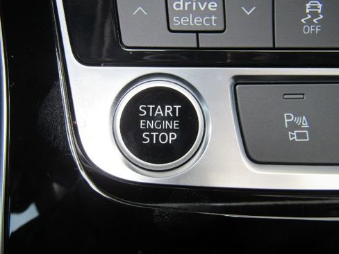 Used 2023 Audi Q7 2.0T Premium Plus w/ Premium Plus Package image 49