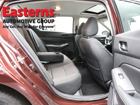 Used 2024 Nissan Altima 2.5 SV w/ SV Premium Package AWD/4WD image 22
