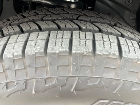 Certified 2025 Toyota 4Runner TRD Off-Road Premium image 35