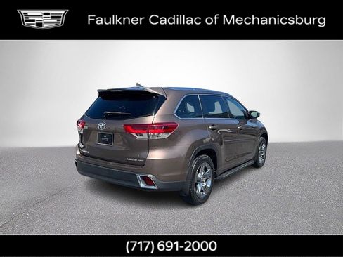 Used 2019 Toyota Highlander Limited Platinum AWD/4WD image 5