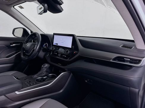 Used 2023 Toyota Highlander Bronze Edition image 34