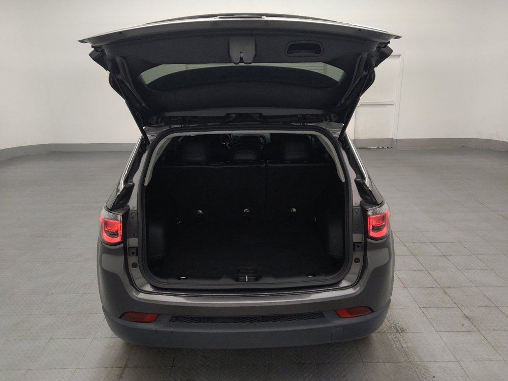 Used 2020 Jeep Compass Latitude FWD image 29