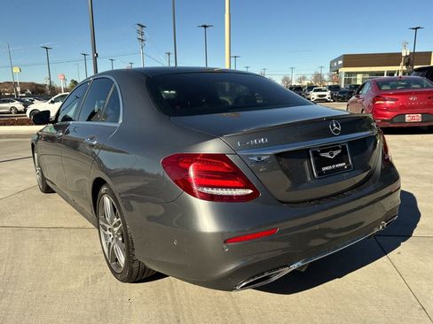 Used 2018 Mercedes-Benz E 400 4MATIC Sedan image 2