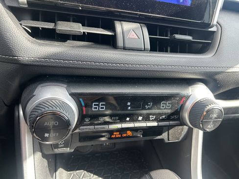 Used 2023 Toyota RAV4 AWD Hybrid image 27