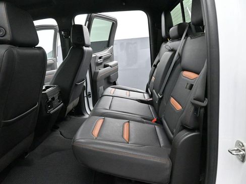Used 2023 GMC Sierra 1500 AT4 w/ AT4 Premium Package AWD/4WD image 31
