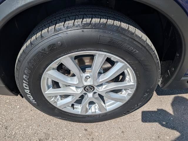 Used 2020 Nissan Rogue SV FWD image 9