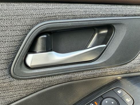 Used 2021 Nissan Rogue SV FWD image 16