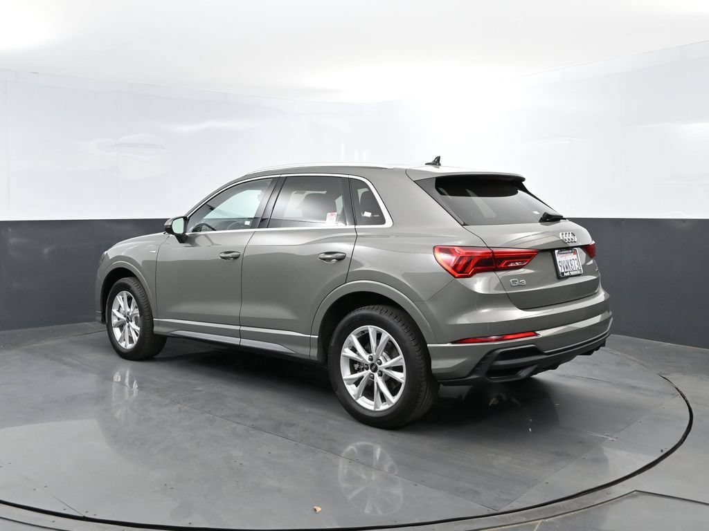 Used 2025 Audi Q3 2.0T Premium w/ Convenience Package AWD/4WD image 24