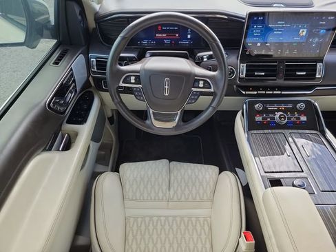 Used 2023 Lincoln Navigator L Black Label AWD/4WD image 16