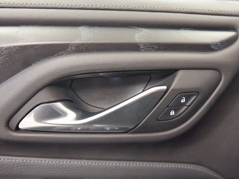 Used 2023 GMC Yukon XL Denali image 16