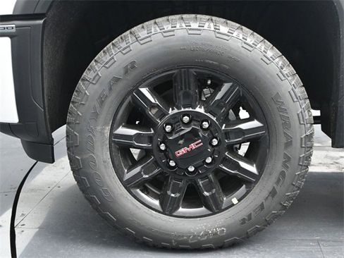 New 2026 GMC Sierra 2500 AT4 w/ AT4 Premium Plus Package image 27