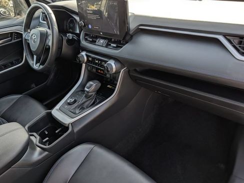 Used 2023 Toyota RAV4 XSE AWD/4WD image 34