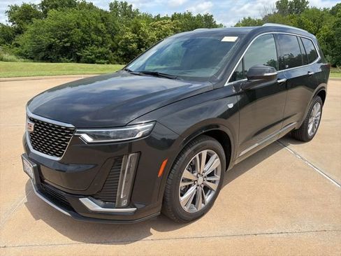 Used 2024 Cadillac XT6 Premium Luxury w/ Technology Package FWD image 1
