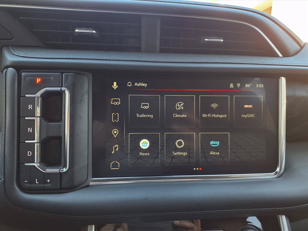 Used 2022 GMC Yukon Denali w/ Denali Premium Package AWD/4WD image 26