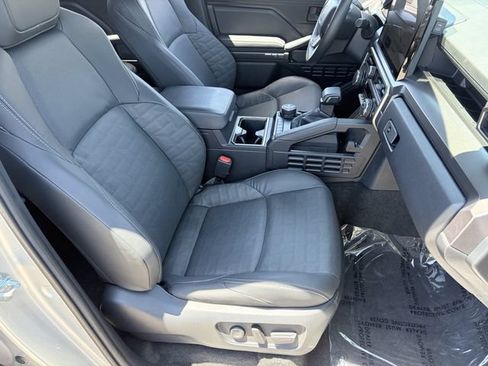 Used 2025 Toyota 4Runner TRD Off-Road Premium AWD/4WD image 11