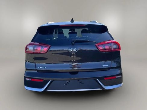 Used 2017 Kia Niro EX FWD image 7