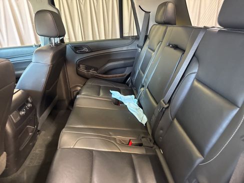 Used 2018 Chevrolet Tahoe LT w/ LT Signature Package RWD image 18