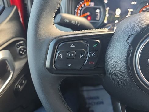 Used 2025 Jeep Wrangler Willys image 23