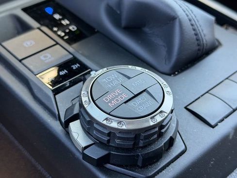 Used 2025 Toyota 4Runner TRD Off-Road AWD/4WD image 14
