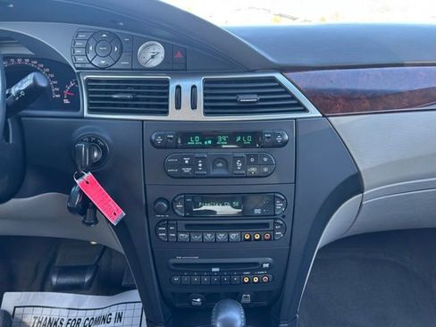 Used 2008 Chrysler Pacifica Touring image 30