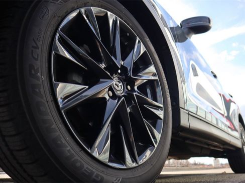 Used 2021 MAZDA CX-5 Carbon Edition image 11