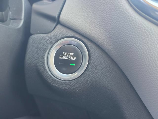 Used 2021 Chevrolet Equinox LS FWD image 24
