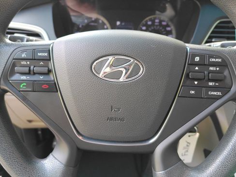 Used 2016 Hyundai Sonata SE FWD image 8