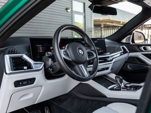 Used 2025 BMW X6 M Competition w/ Executive Package image 30