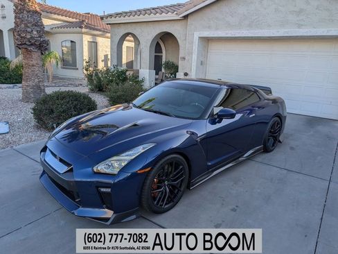 Used 2017 Nissan GT-R Premium AWD/4WD image 1